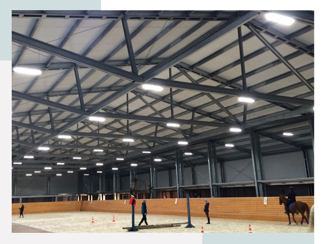 Строительство конных манежей от 619 руб в Севастополь